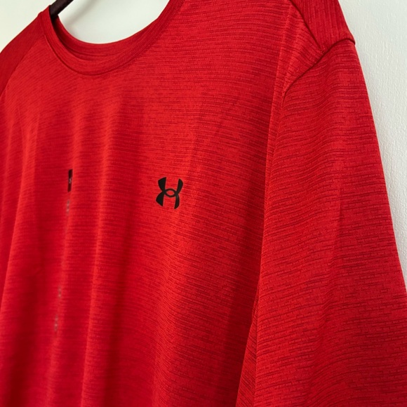 NEW UNDER ARMOUR Mens Loose Fit T Shirt, Polyester/Elastane, Size M, Never Worn - Picture 3 of 9
